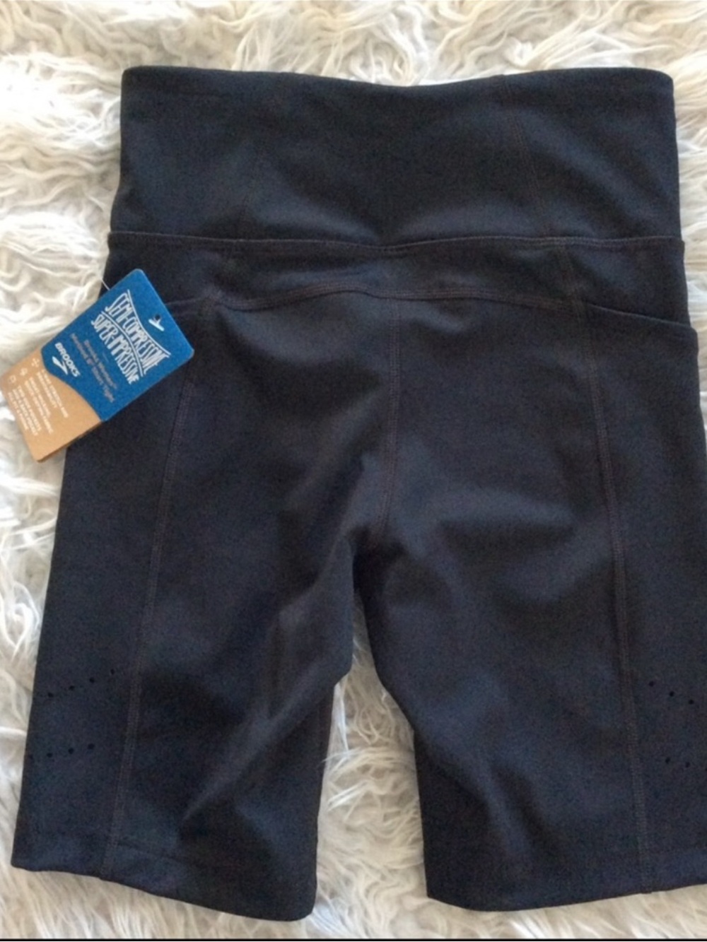 NWT Brooks Method 8” Short Tight - Picture 7 of 12